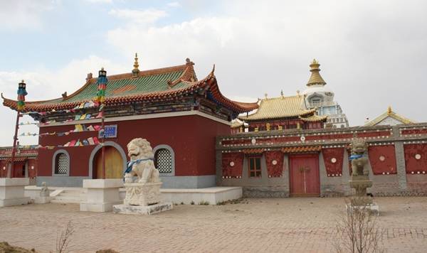 杭锦旗菩提济渡寺（沙日特漠图庙）