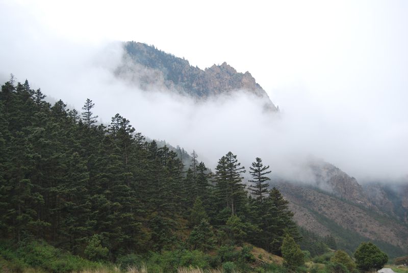 阿拉善贺兰山巴彦笋布日峰