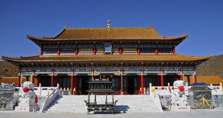 阿旗根培庙（广佑寺）大殿