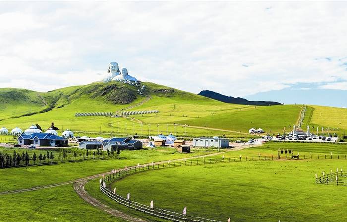 敖包相会可汗山草原旅游区